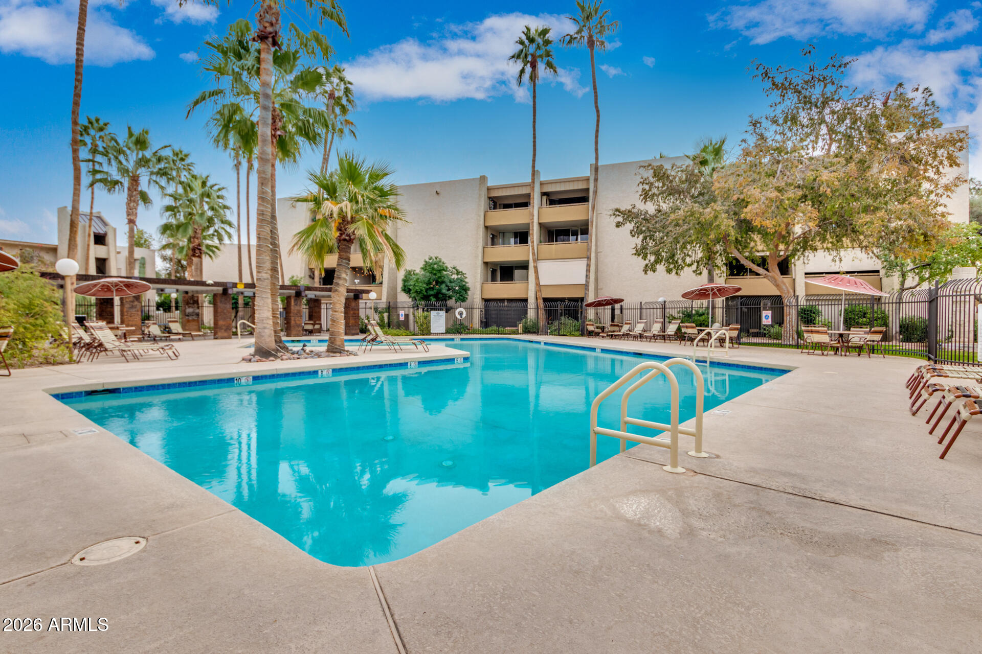 7625 E CAMELBACK Road B325