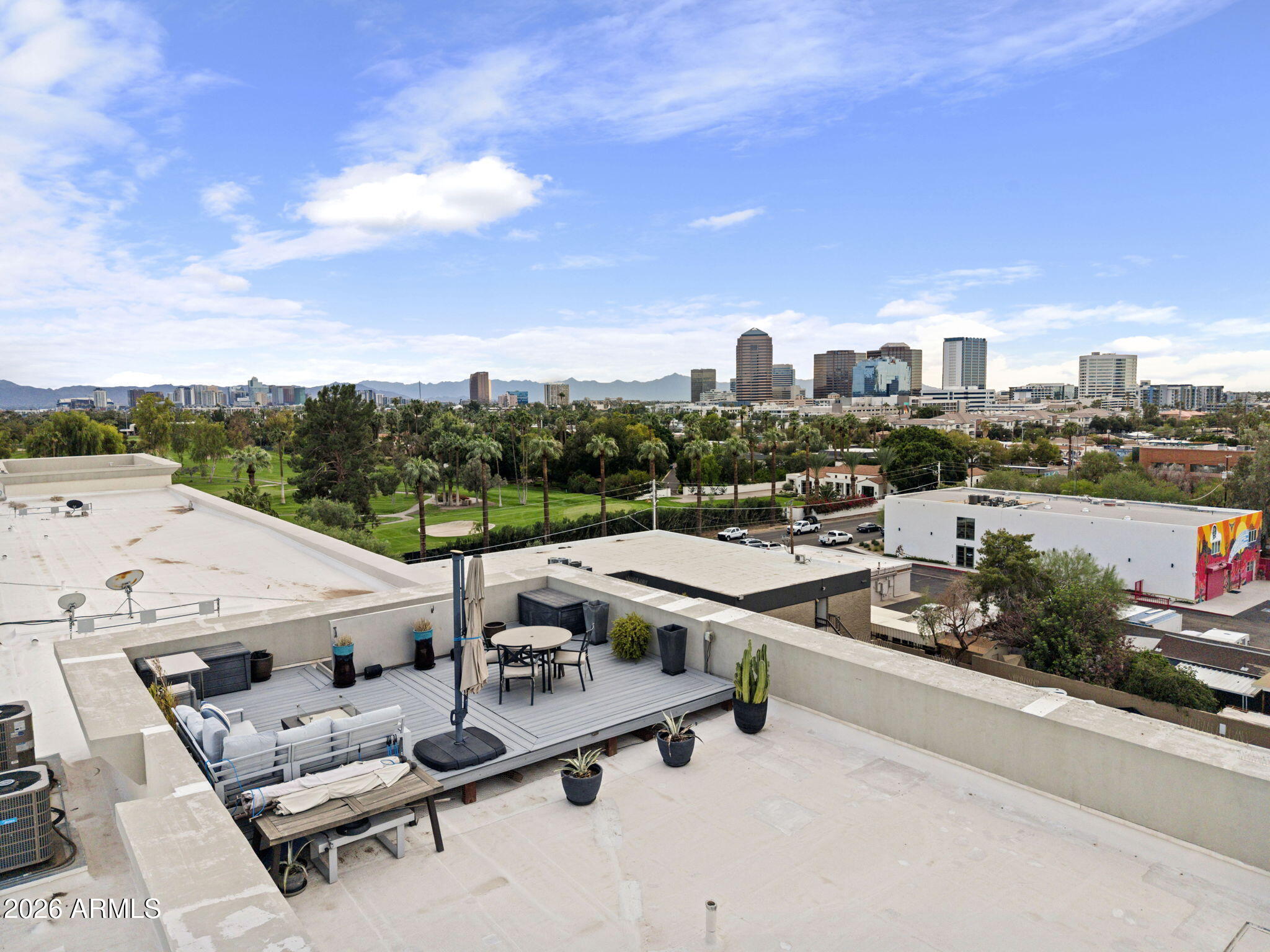 914 E OSBORN Road 415
