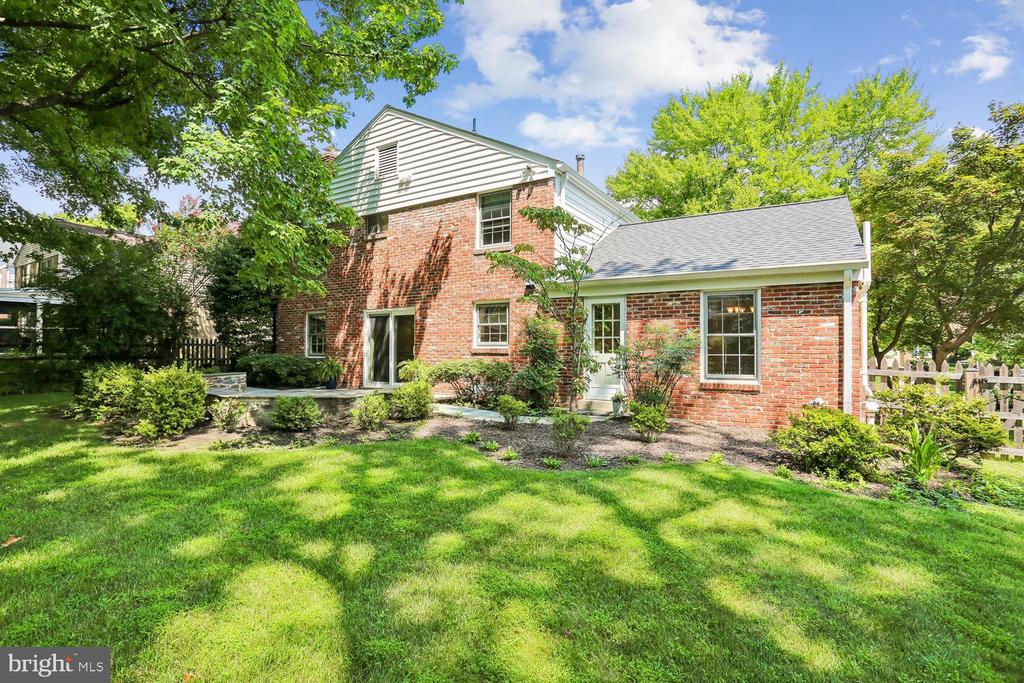 2414 CHILHAM PLACE
