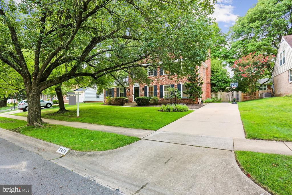 2414 CHILHAM PLACE