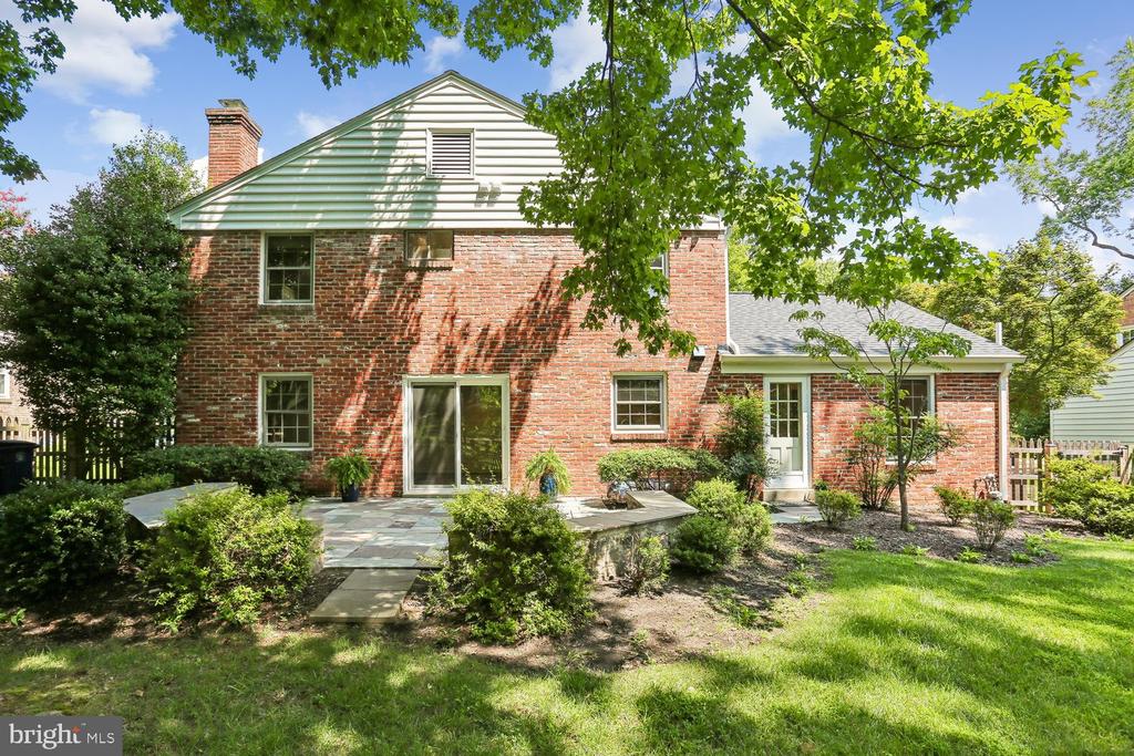 2414 CHILHAM PLACE