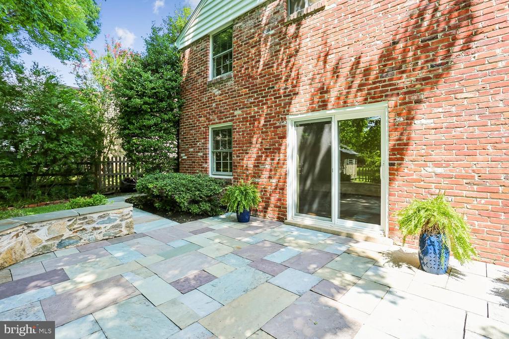 2414 CHILHAM PLACE