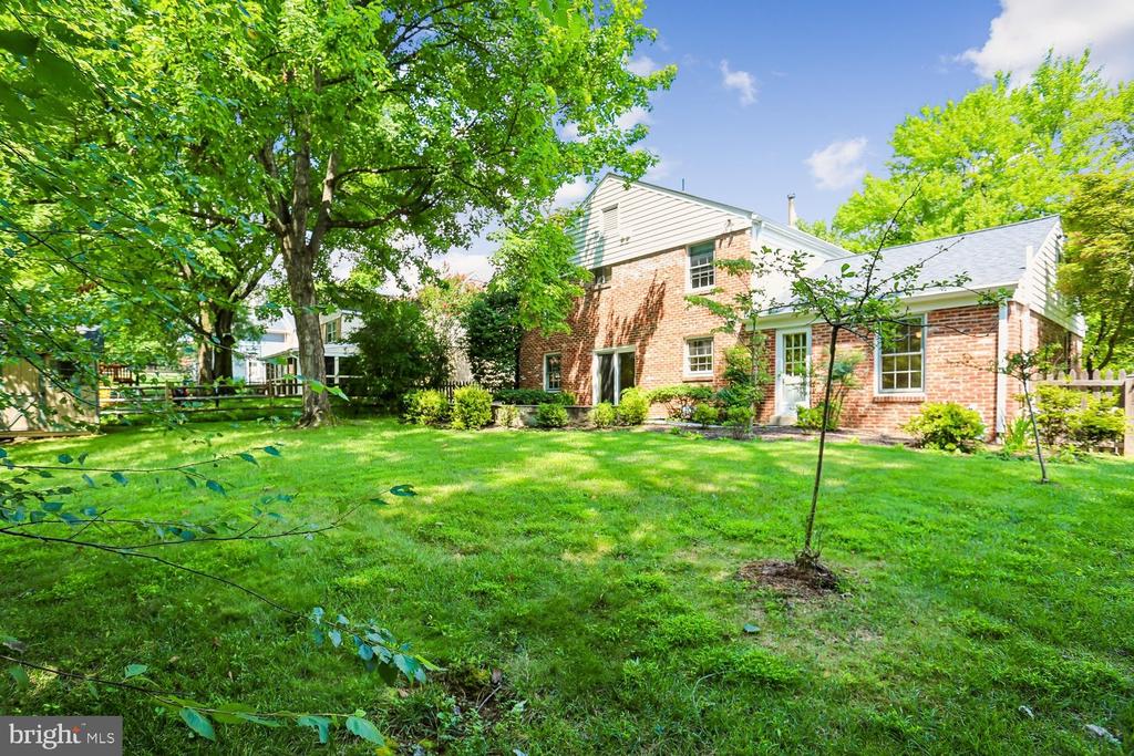 2414 CHILHAM PLACE