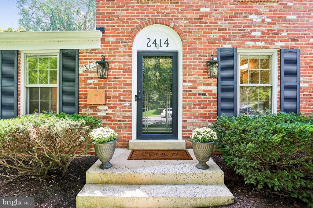 2414 CHILHAM PLACE