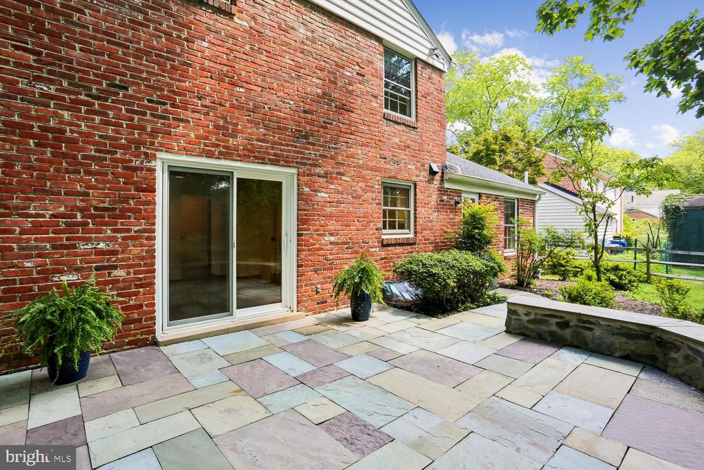 2414 CHILHAM PLACE