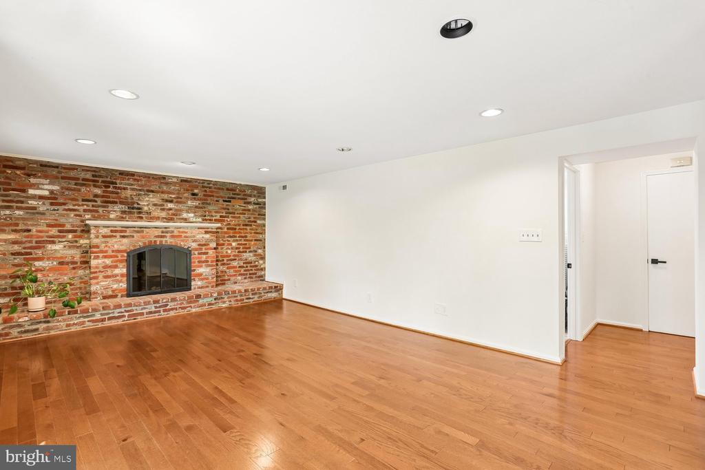 2414 CHILHAM PLACE