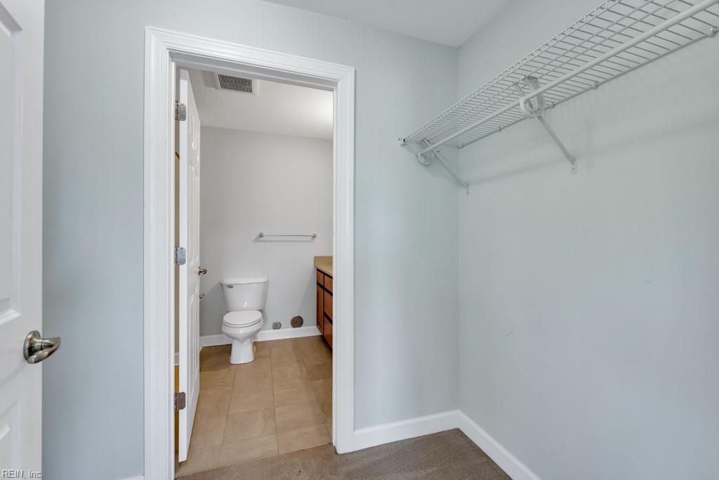 1016 Thoroughgood WAY 307