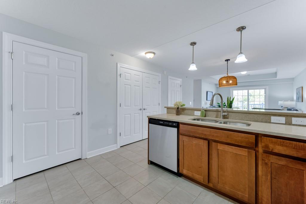 1016 Thoroughgood WAY 307