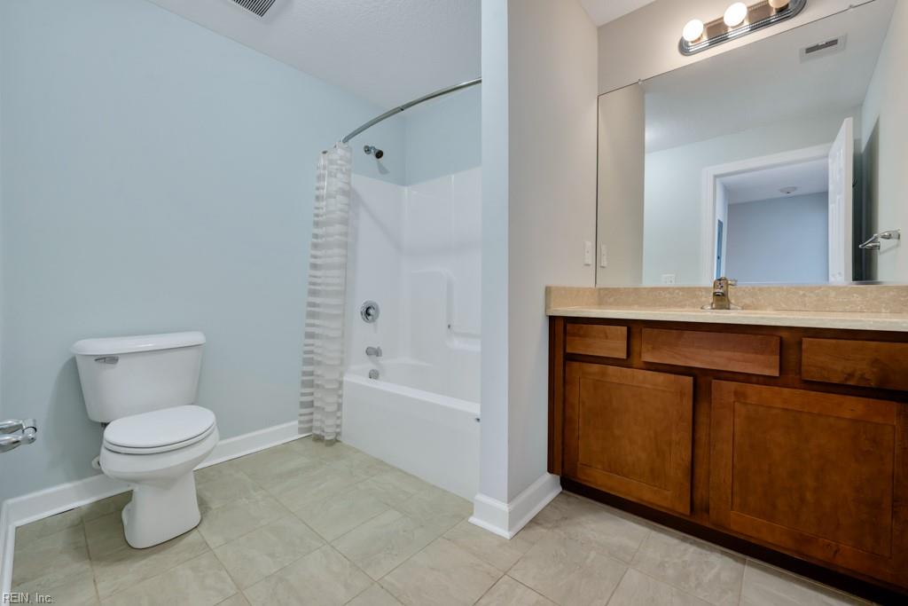 1016 Thoroughgood WAY 307