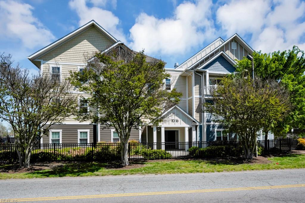 1016 Thoroughgood WAY 307