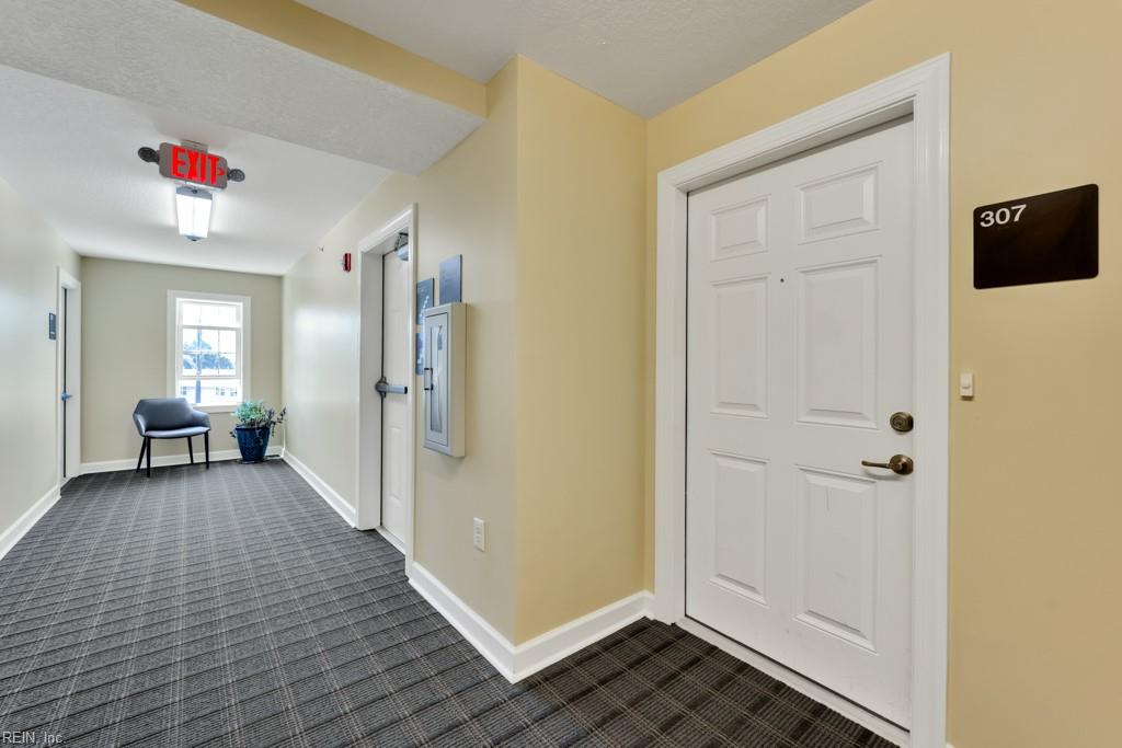 1016 Thoroughgood WAY 307