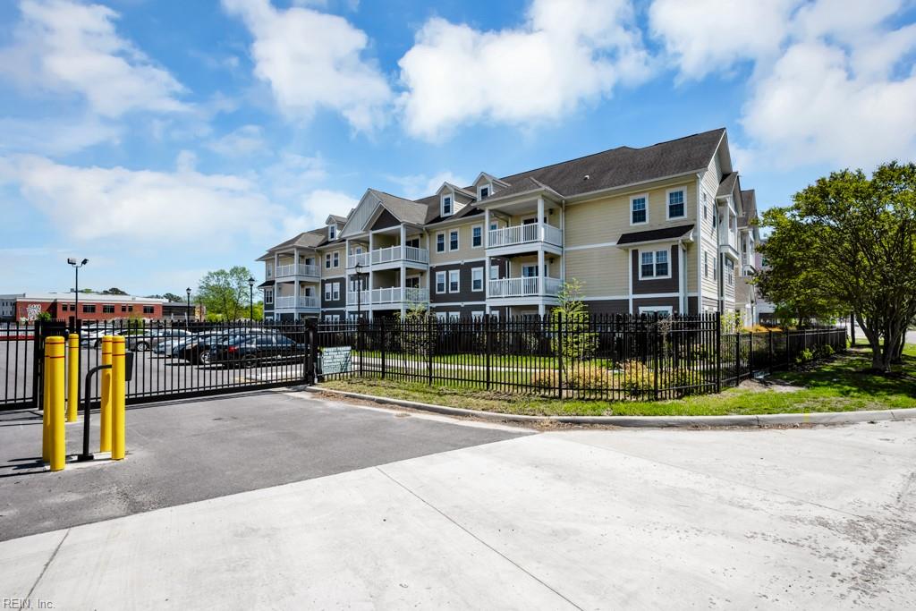 1016 Thoroughgood WAY 307