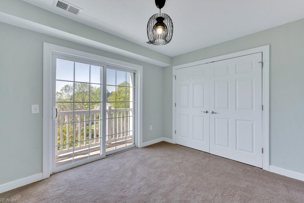 1016 Thoroughgood WAY 307