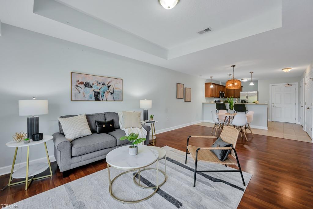 1016 Thoroughgood WAY 307