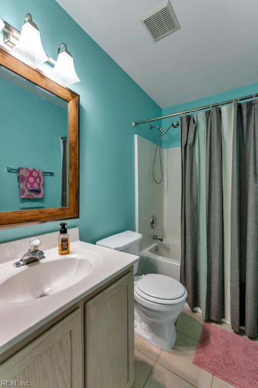 2570 Hartley ST