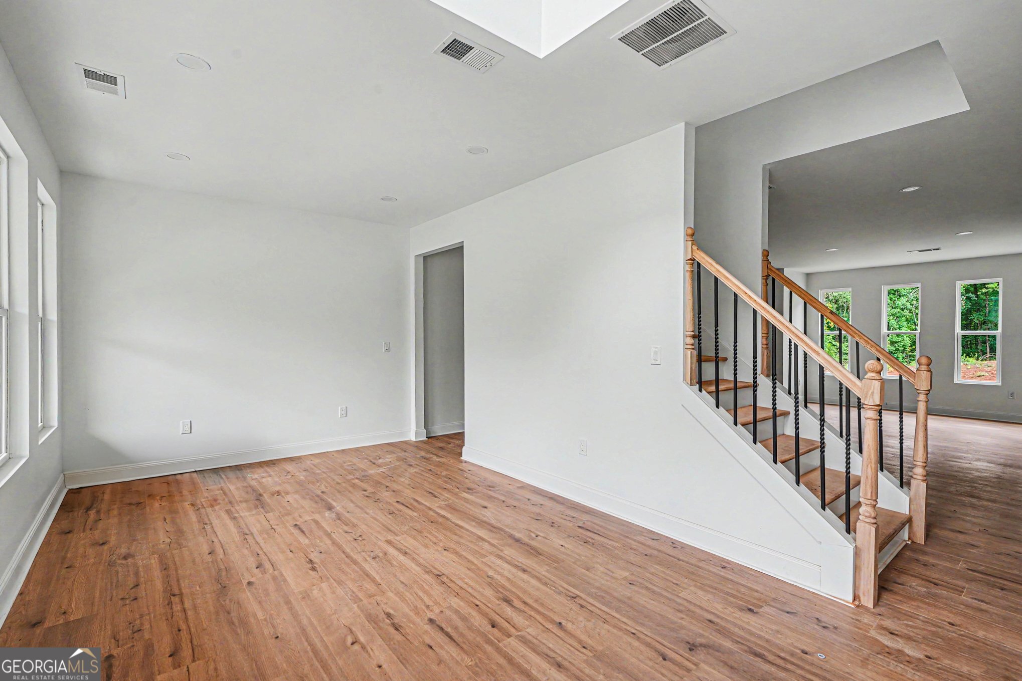 1013 Queens Bridge Way