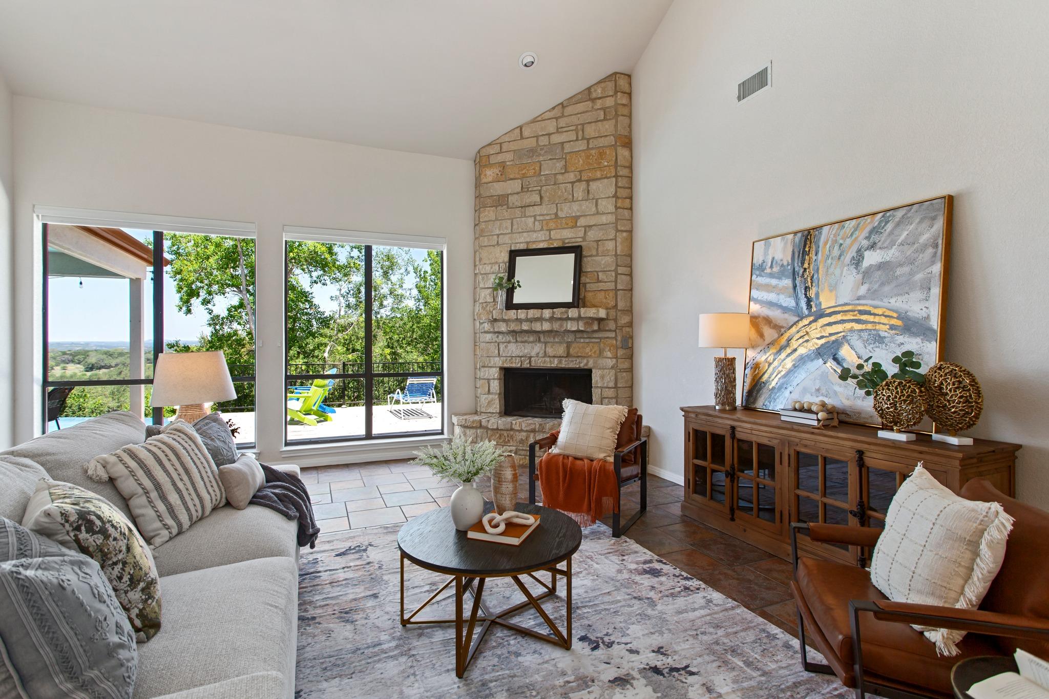 1121 Kings Cove DR