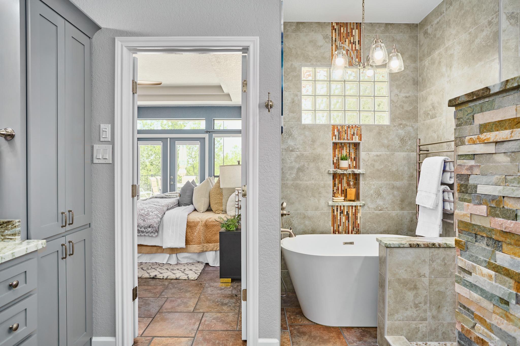 1121 Kings Cove DR