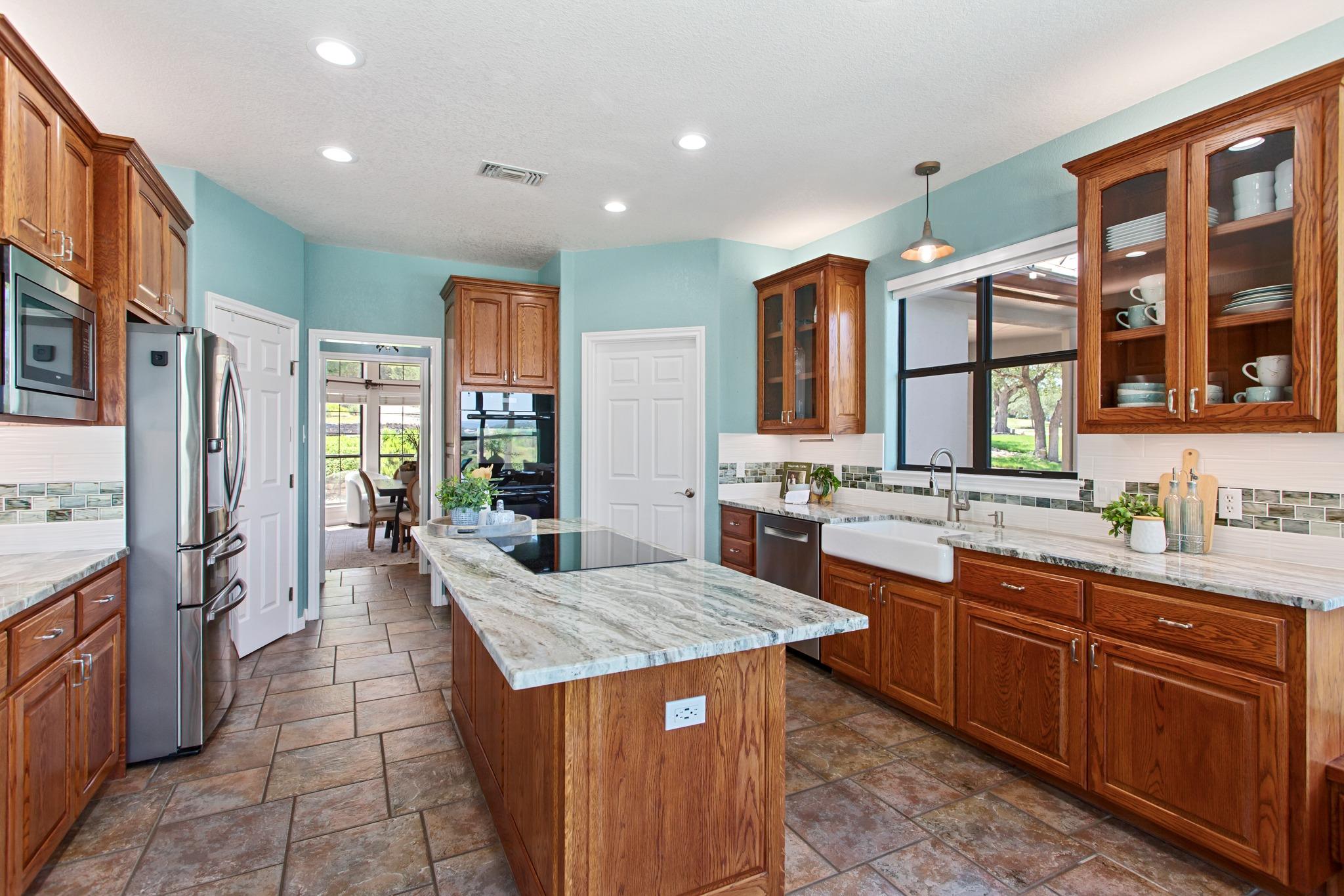 1121 Kings Cove DR