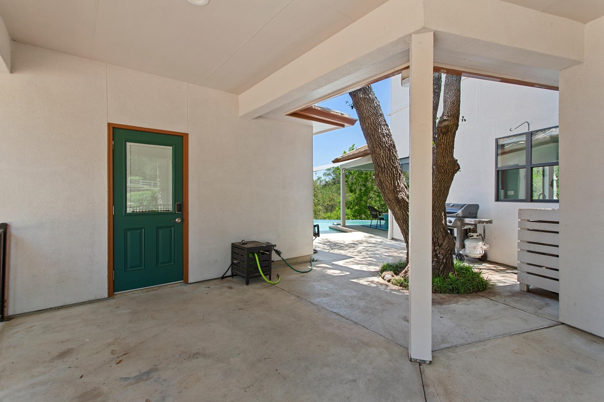 1121 Kings Cove DR