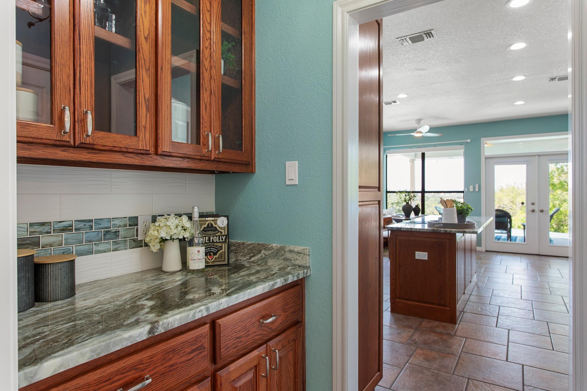 1121 Kings Cove DR