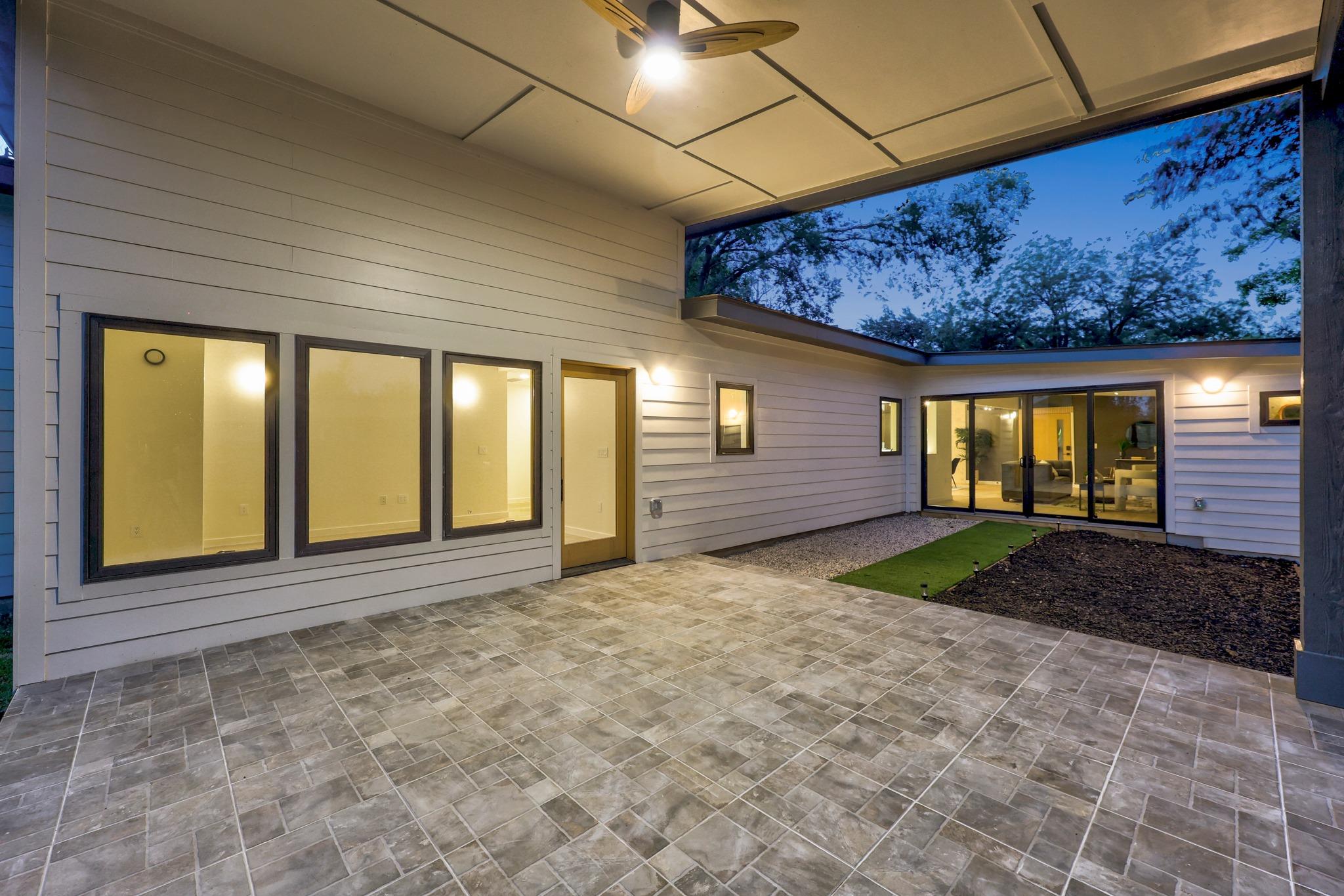 3007 Village DR