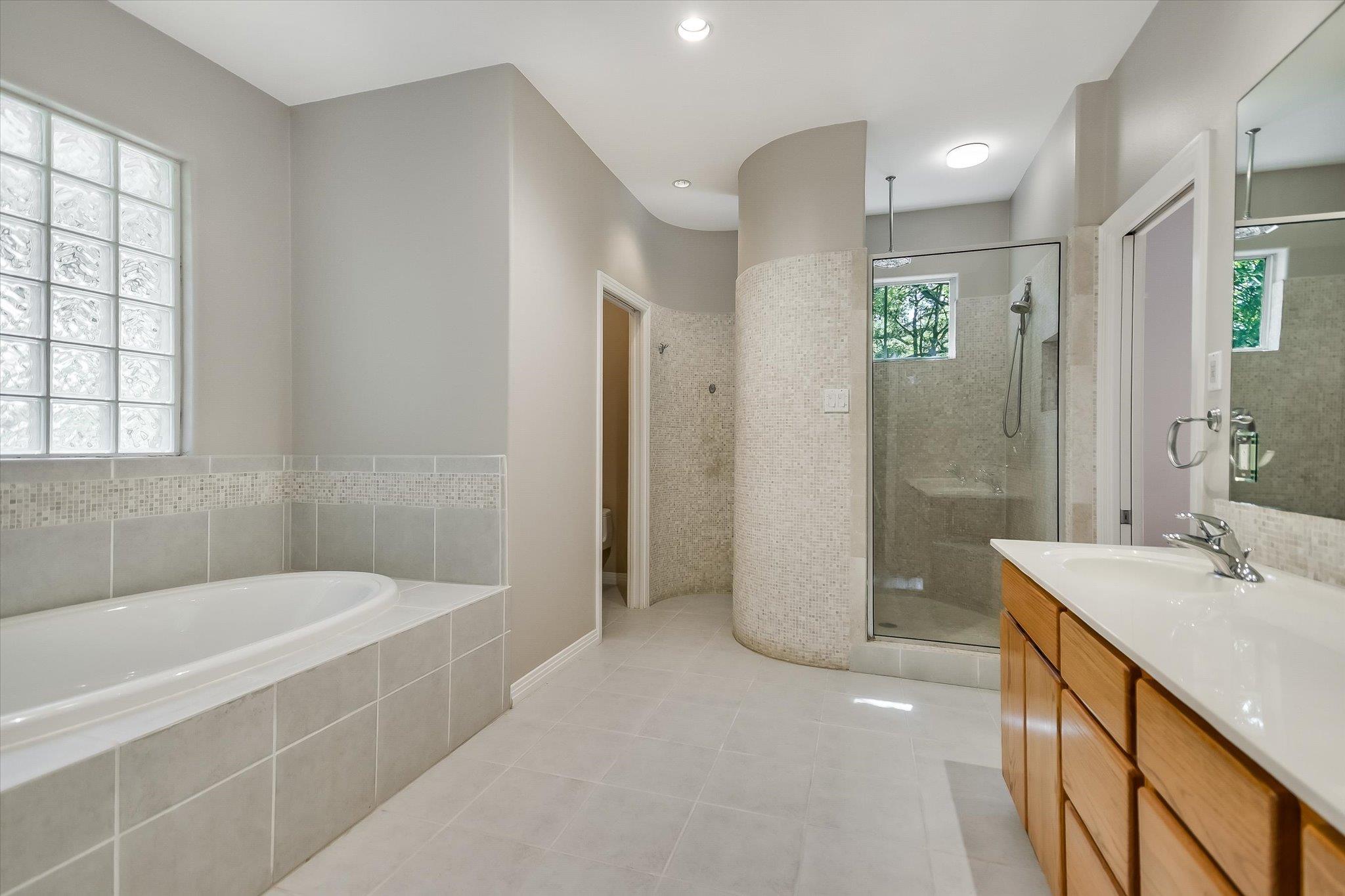 112 TWIN SADDLES LN