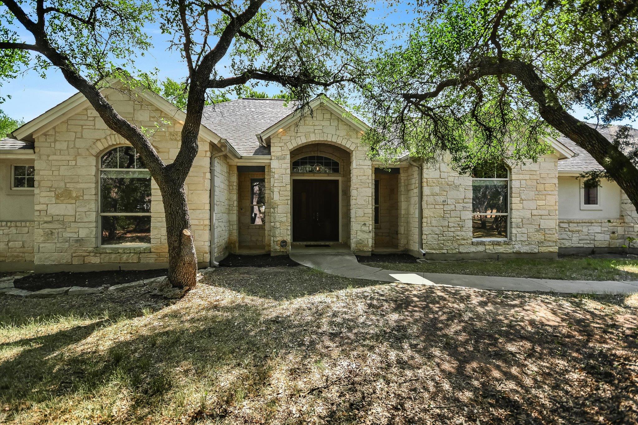 112 TWIN SADDLES LN