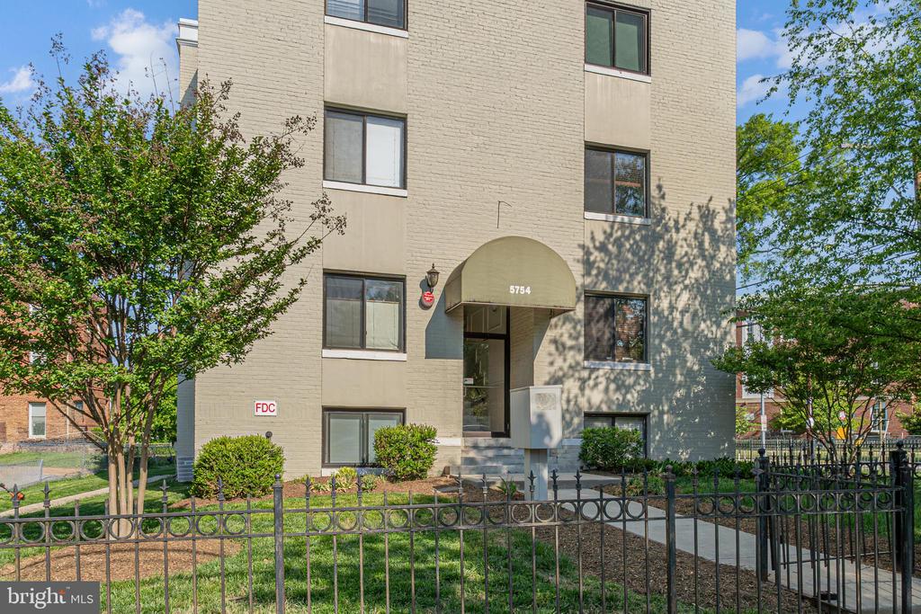 5754 COLORADO AVENUE NW 301