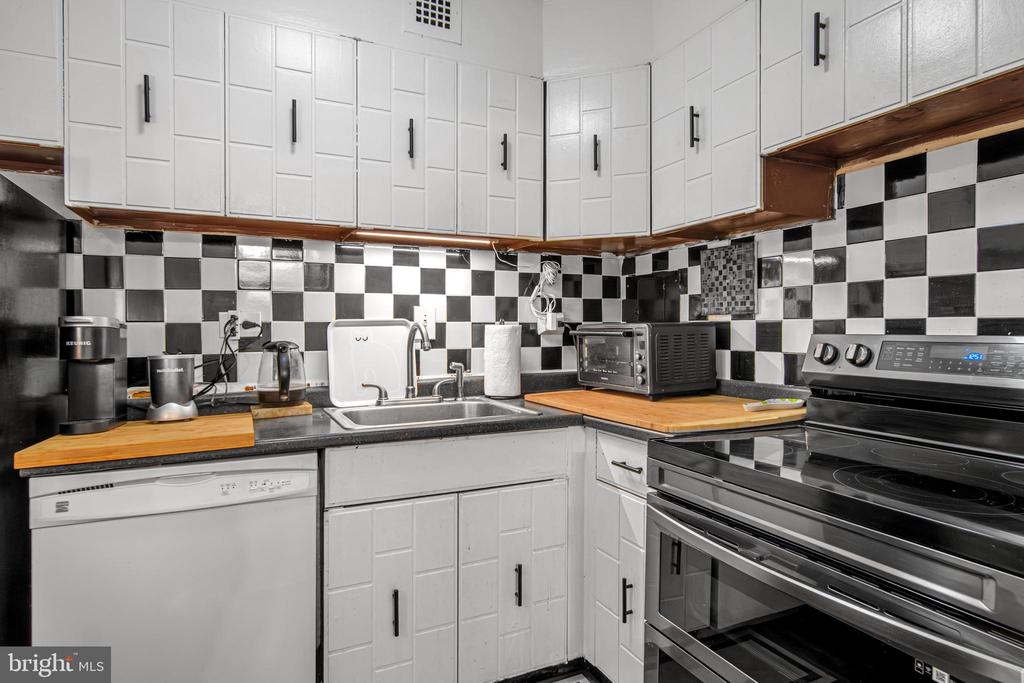 700 7TH STREET SW Unit: 119