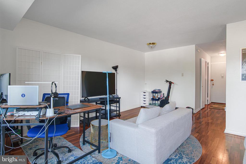 700 7TH STREET SW Unit: 119