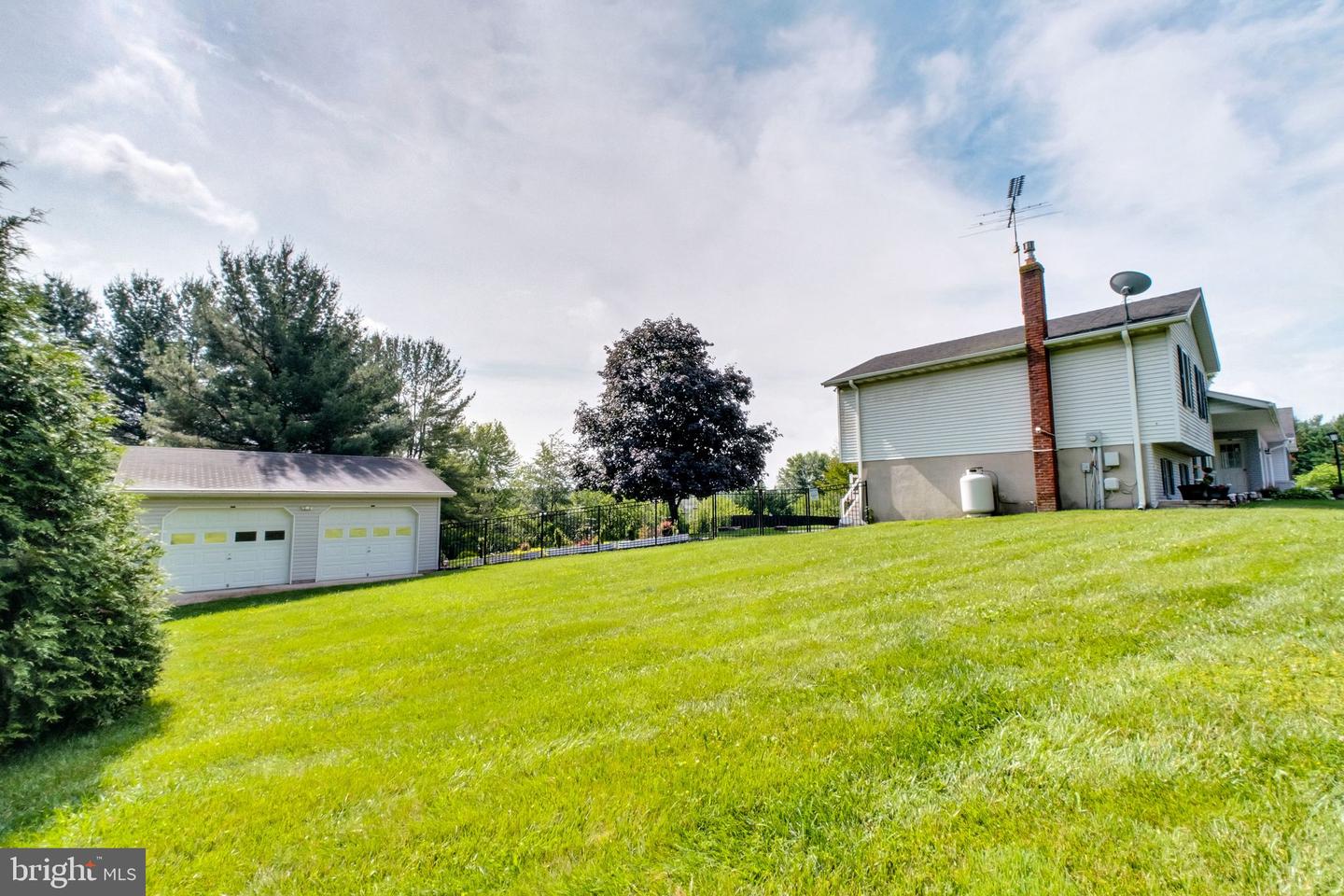 1423 Hallowell Ln