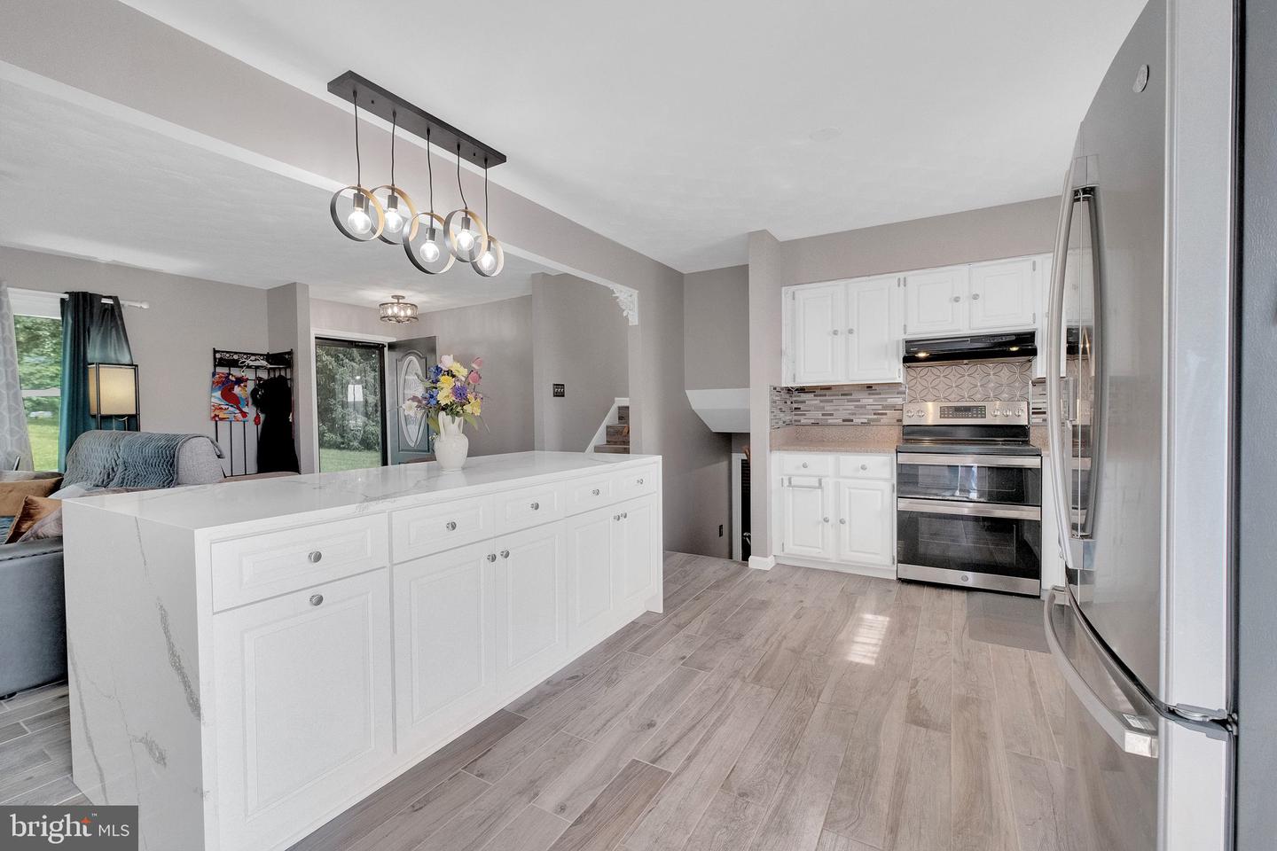 1423 Hallowell Ln