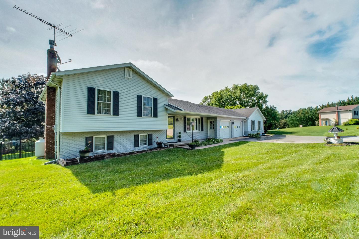 1423 Hallowell Ln