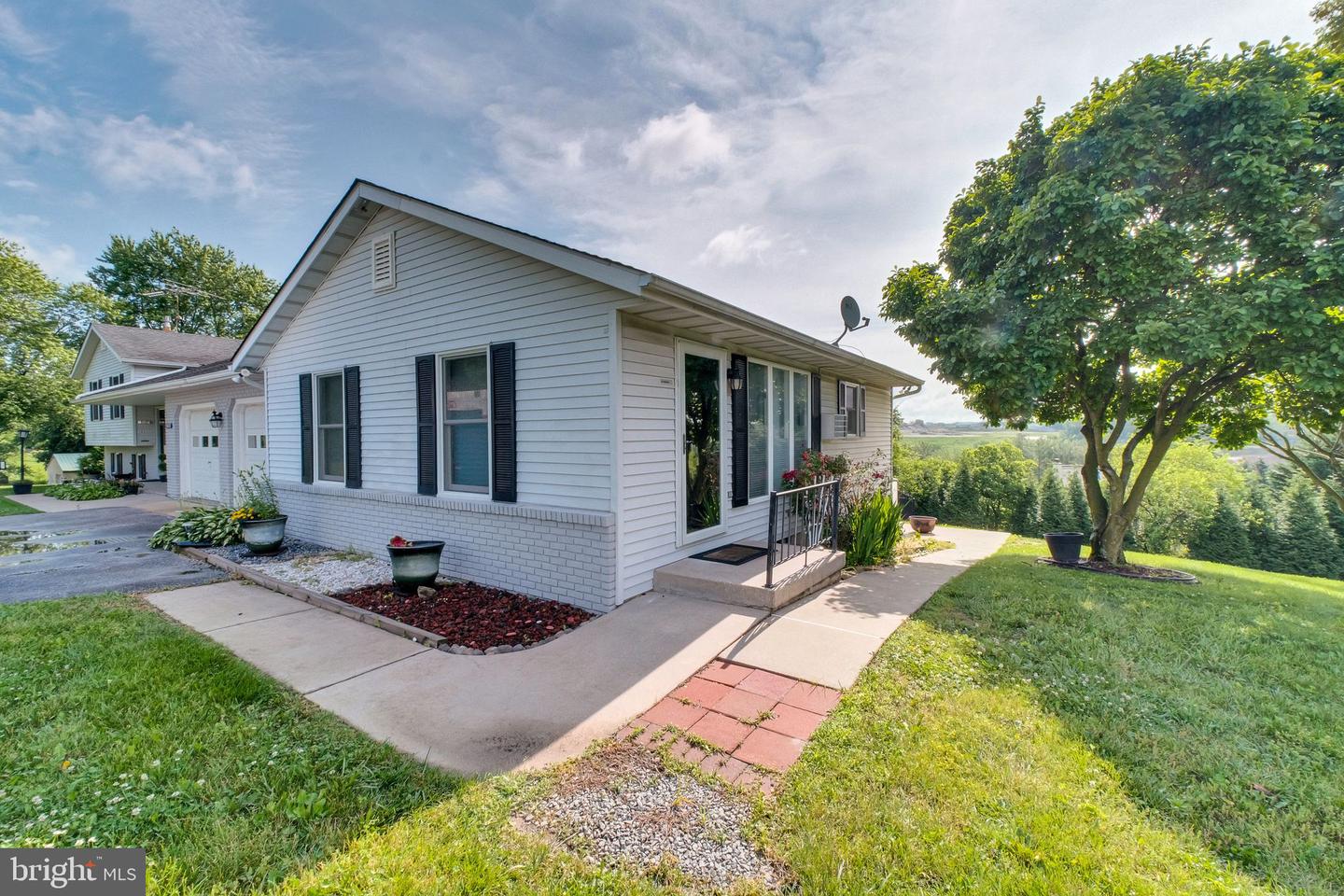 1423 Hallowell Ln