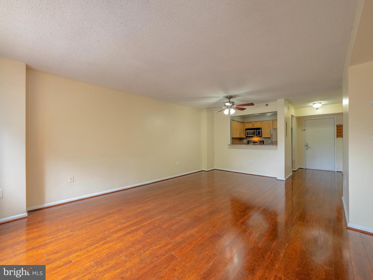 10101 GROSVENOR PLACE Unit: 210