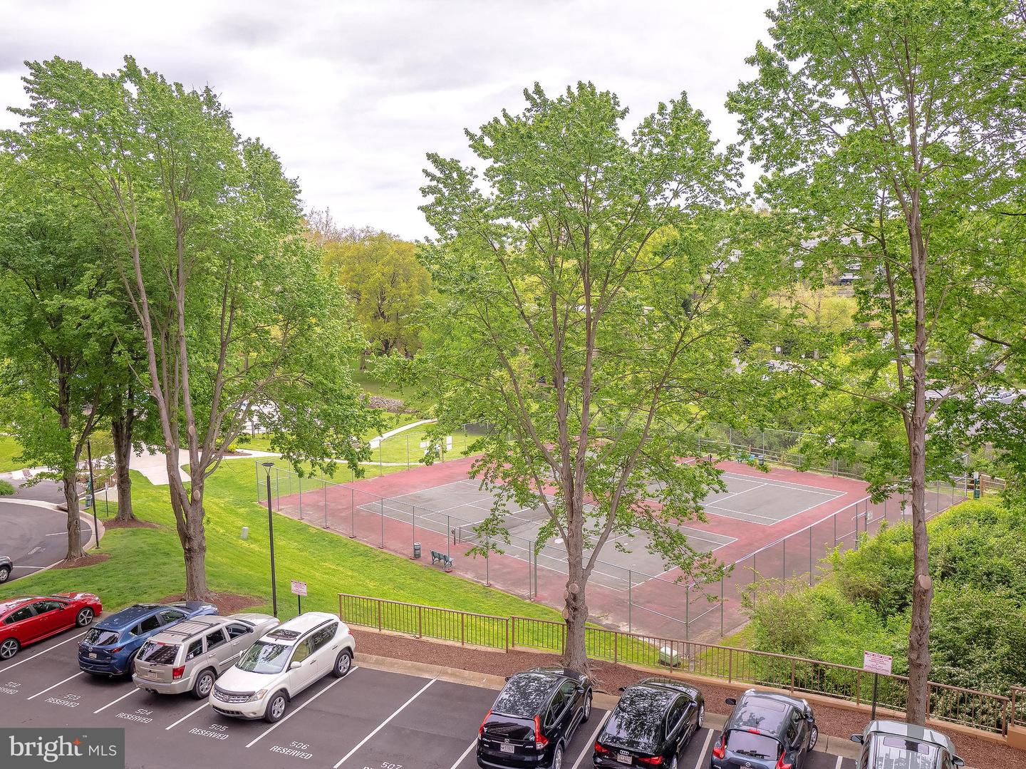 10101 GROSVENOR PLACE Unit: 210