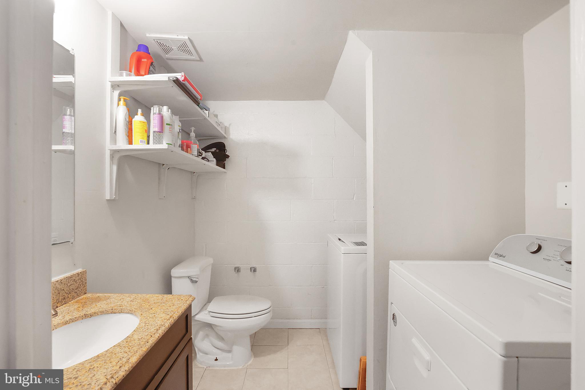 10028 Forest View Pl