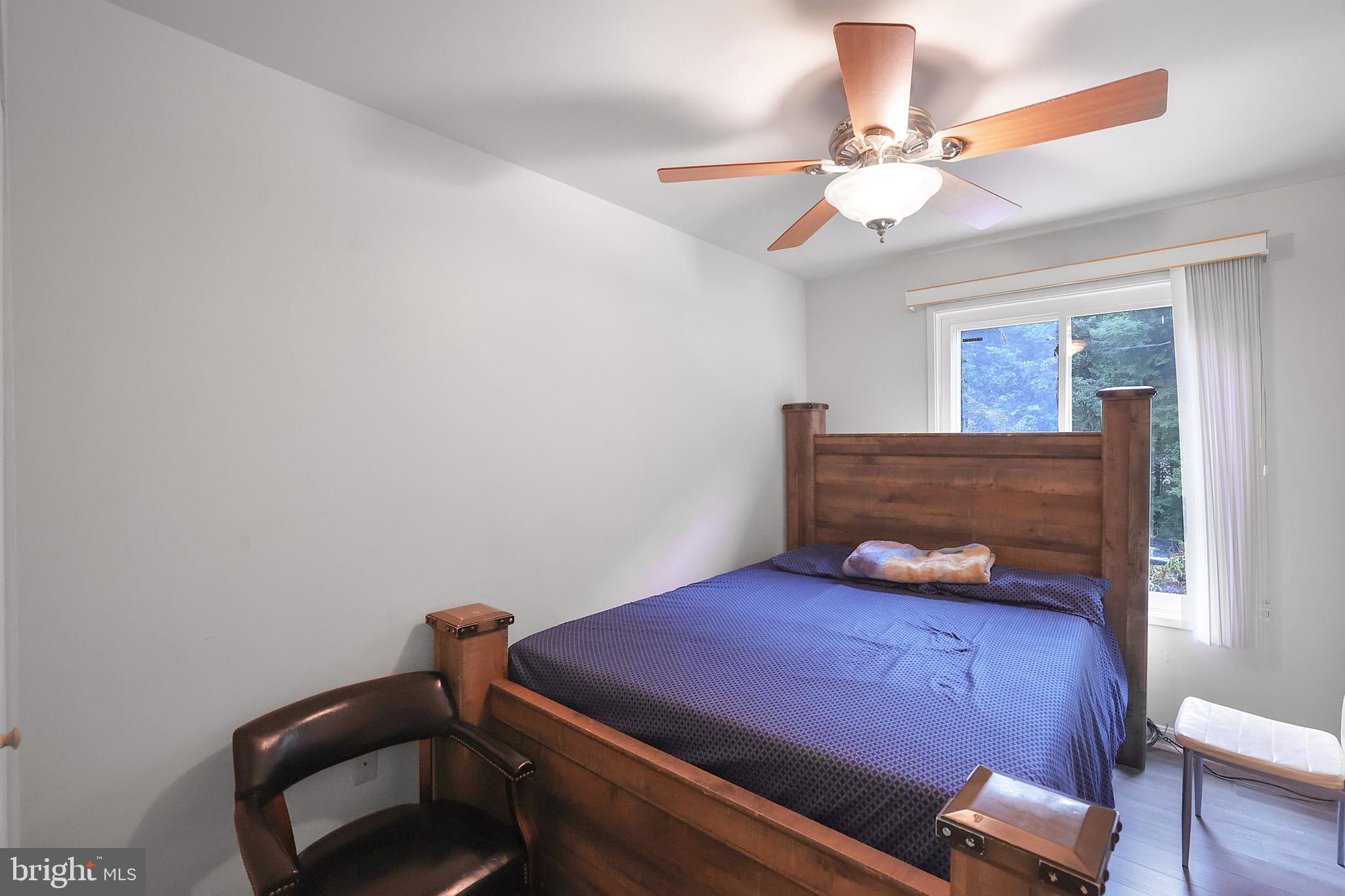 10028 Forest View Pl