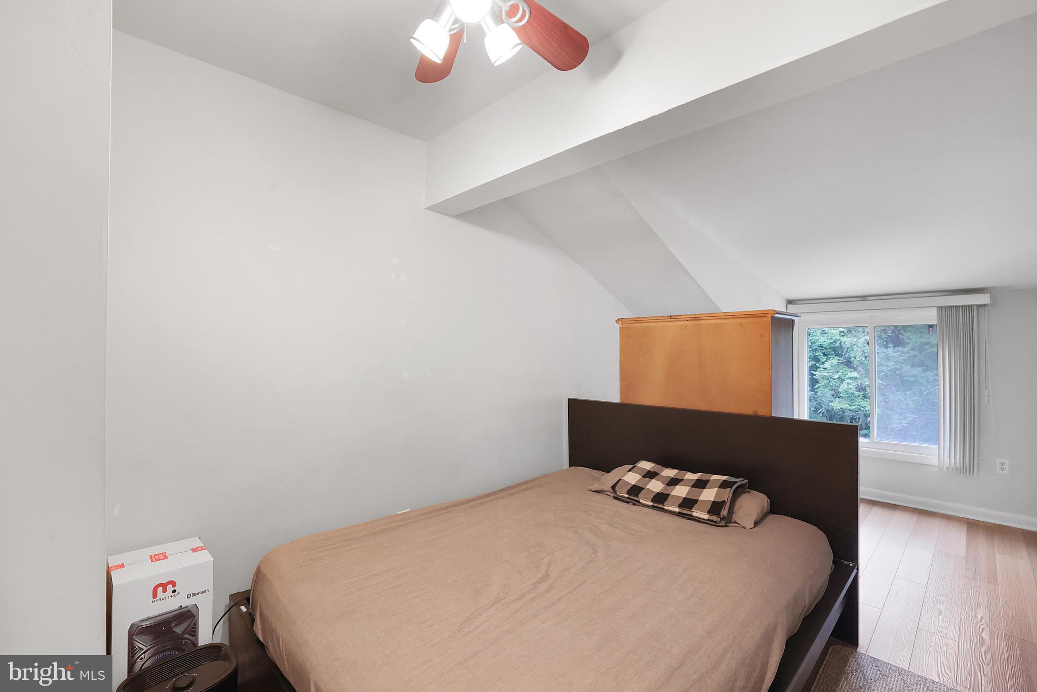 10028 Forest View Pl