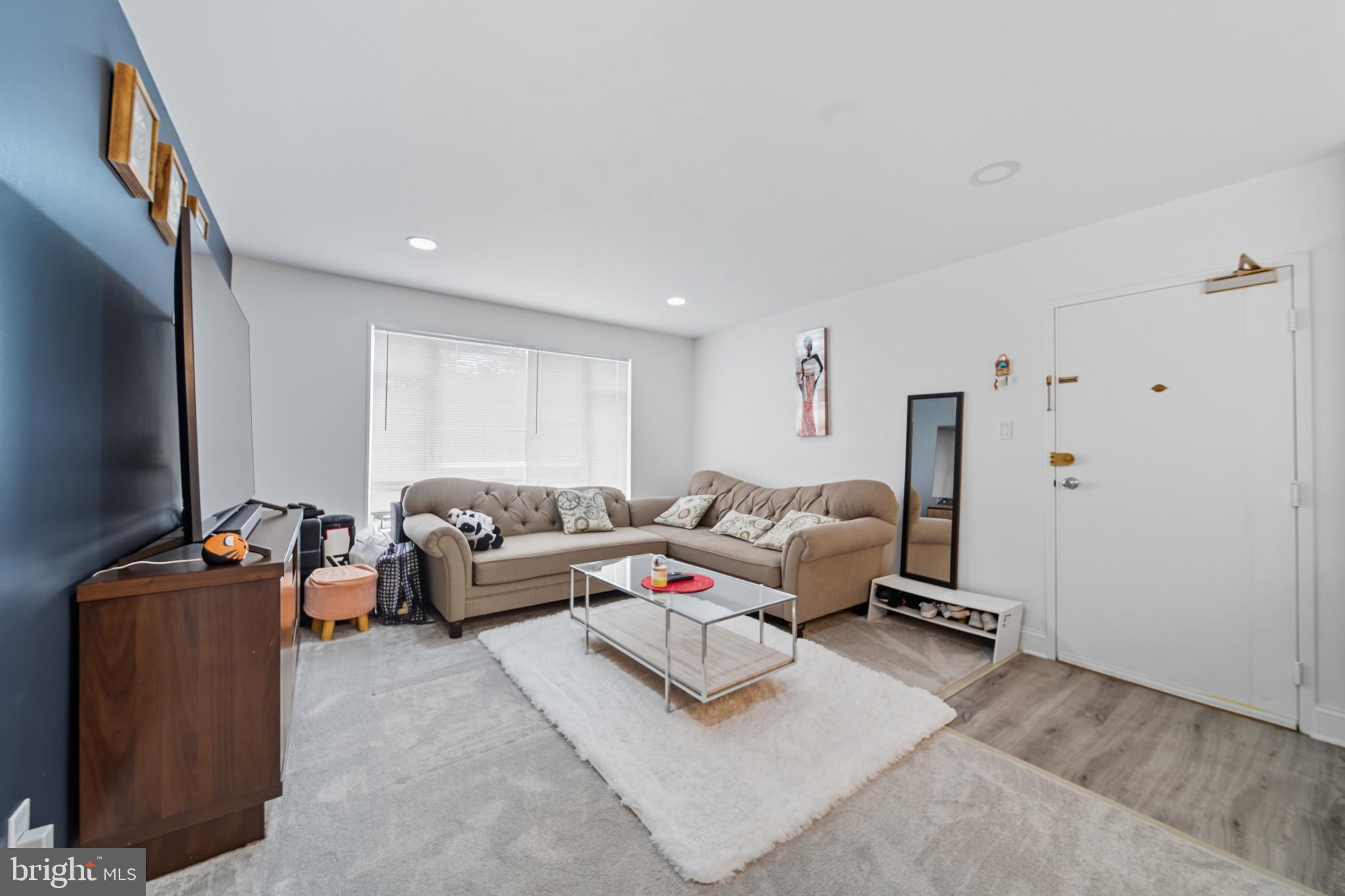 10305 MONTROSE AVENUE 10305