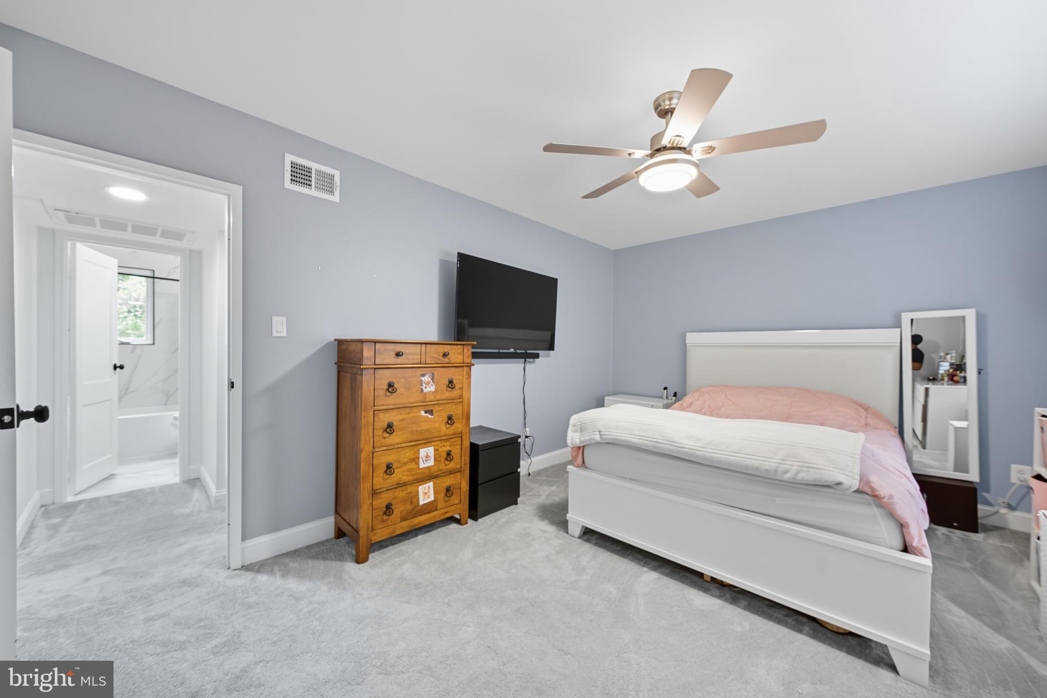 10305 MONTROSE AVENUE 10305