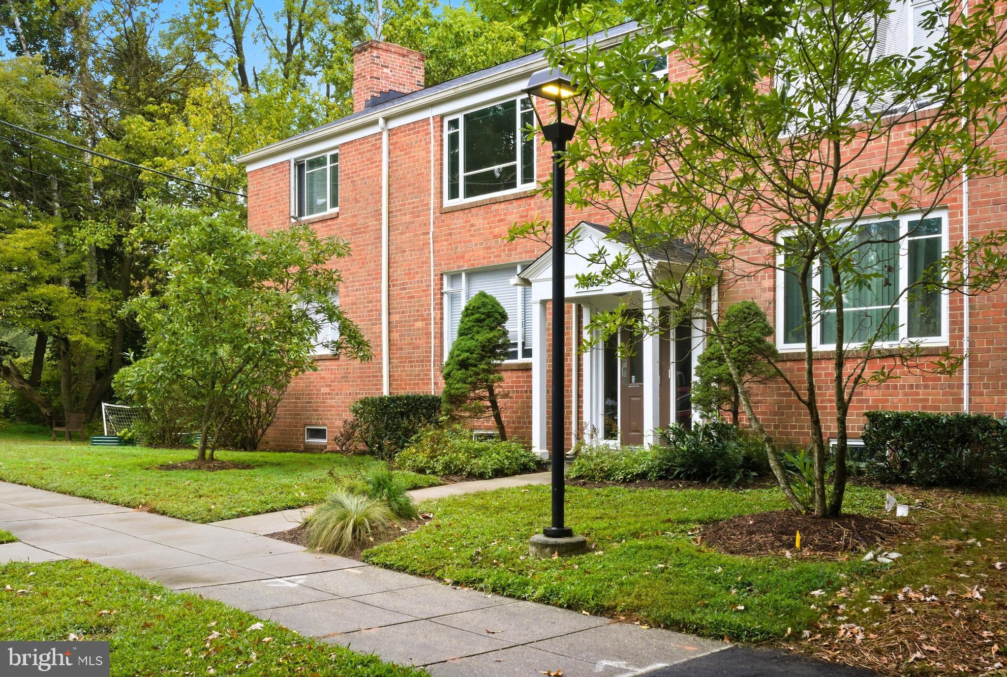 10305 MONTROSE AVENUE 10305