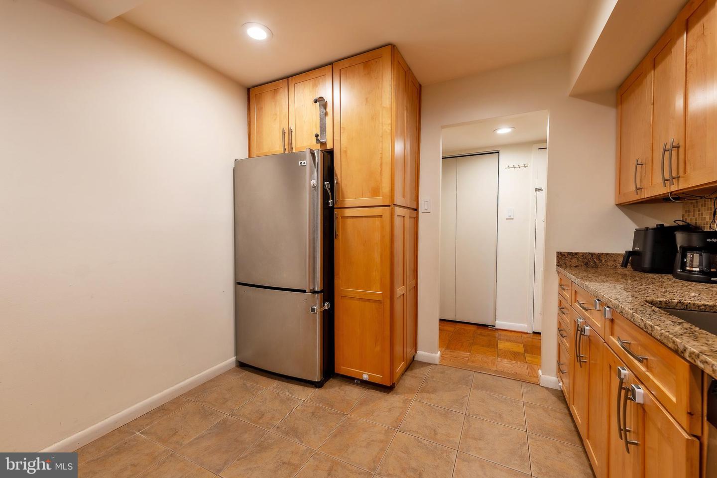 3100 S MANCHESTER STREET Unit: 1128