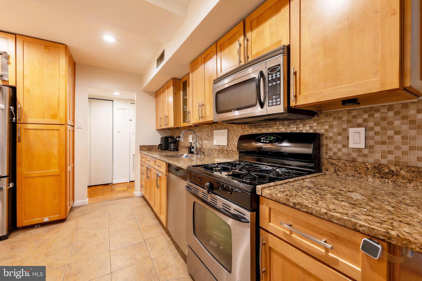 3100 S MANCHESTER STREET Unit: 1128