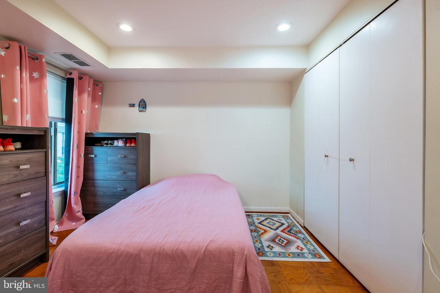 3100 S MANCHESTER STREET Unit: 1128