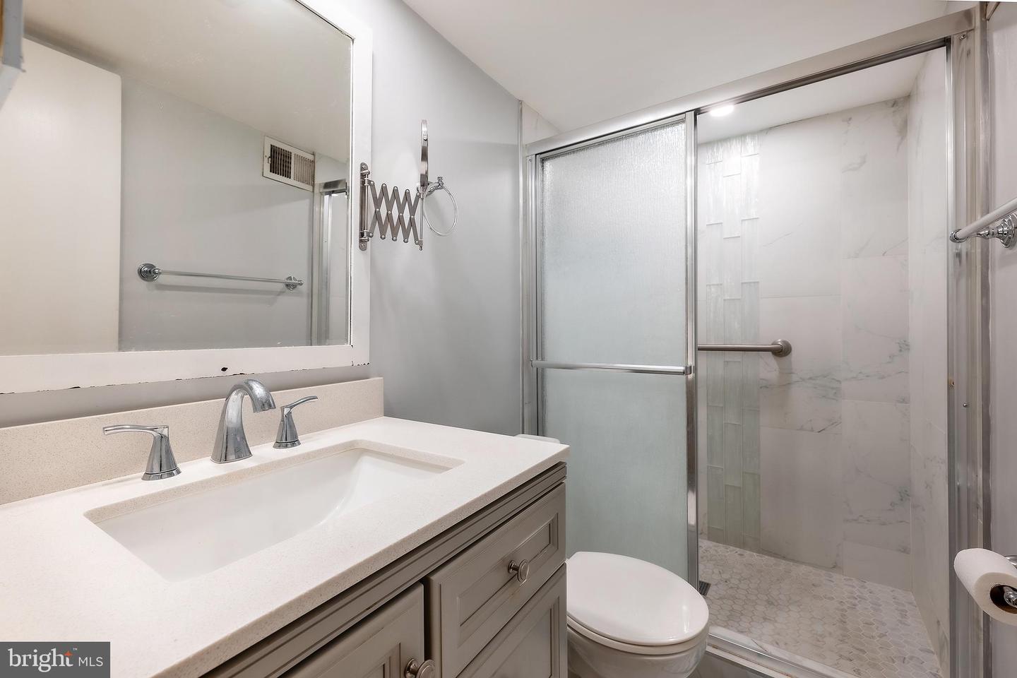 3100 S MANCHESTER STREET Unit: 1128