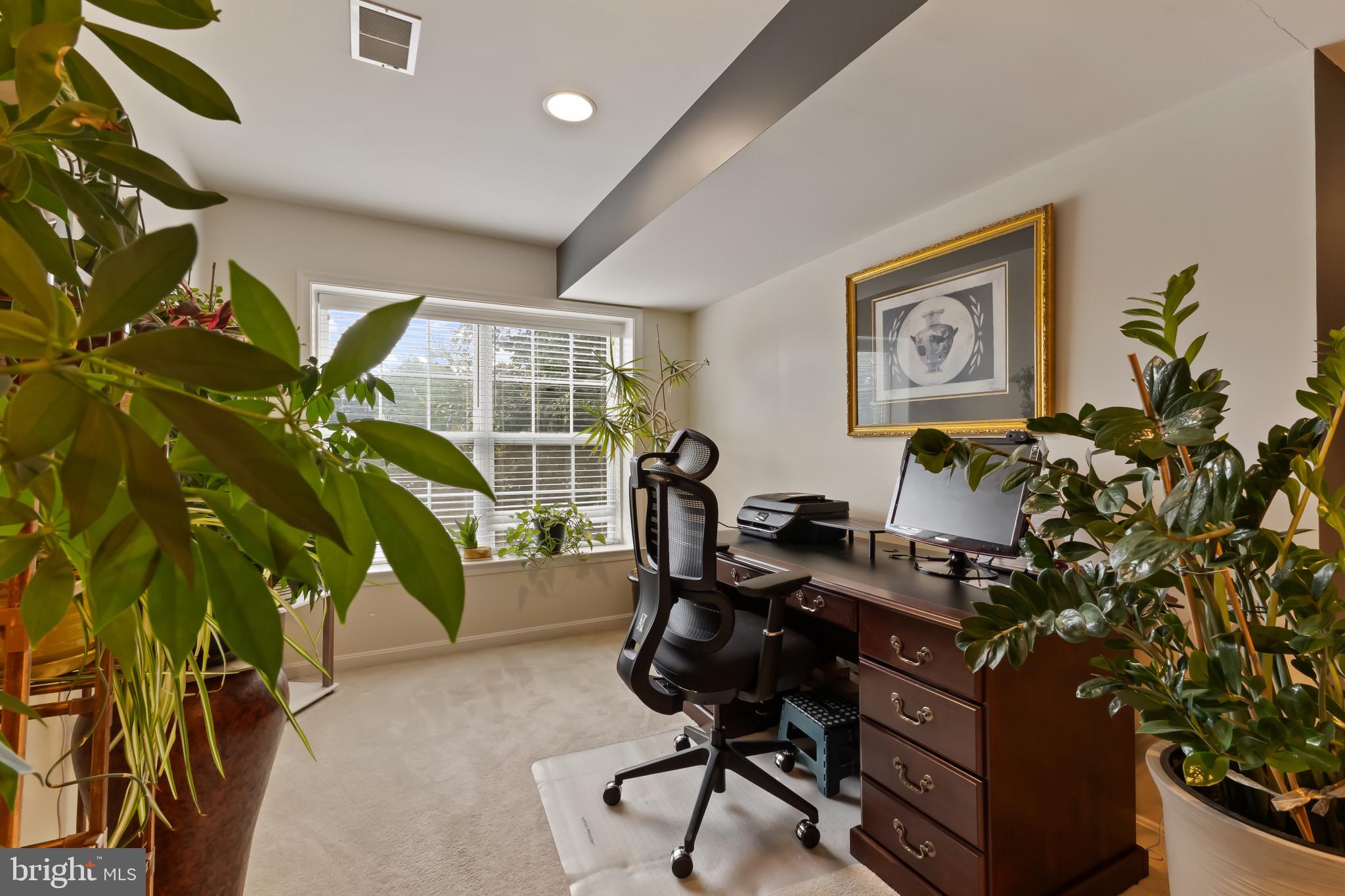 43061 Capri Pl