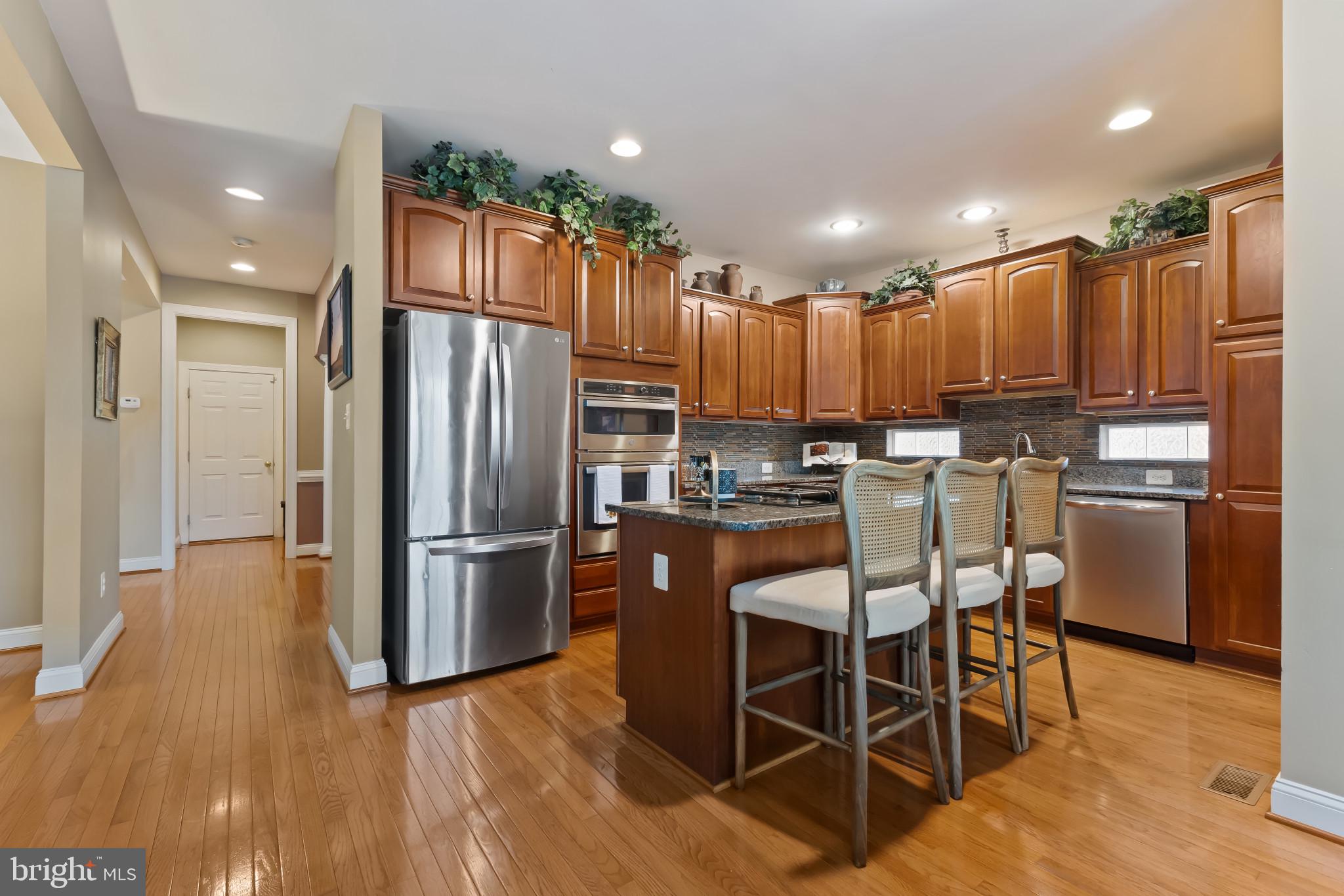 43061 Capri Pl