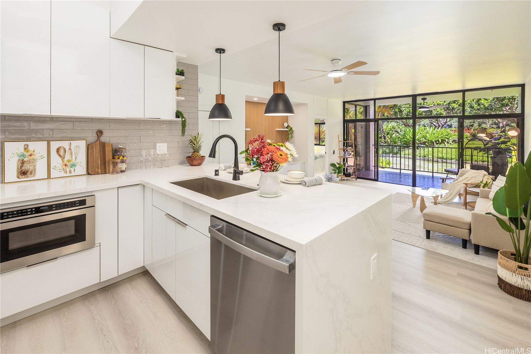 1030 Aoloa Place 104A